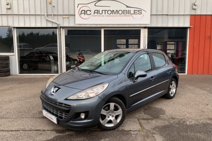 PEUGEOT 207